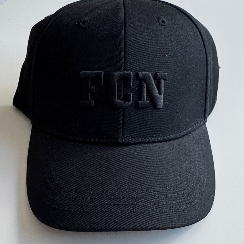 FC Nordsjælland Black Hat – Adjustable (New with Tags)